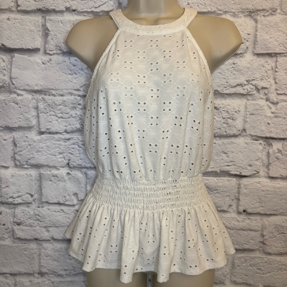 NWT white Perseption Concept women’s halter top, fitted at the waist.